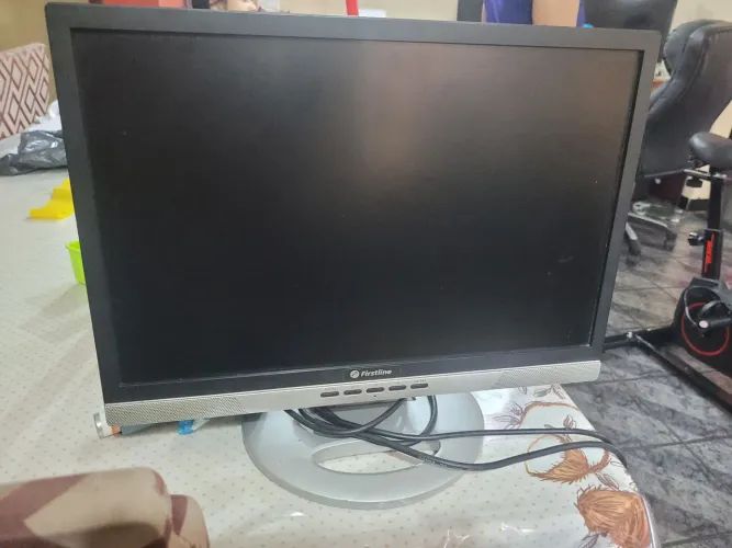 Monitor de 19" Firstline