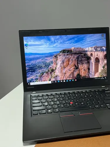 Notebook ThinkPad i5 6 geração com 2 baterias SSD 240GB