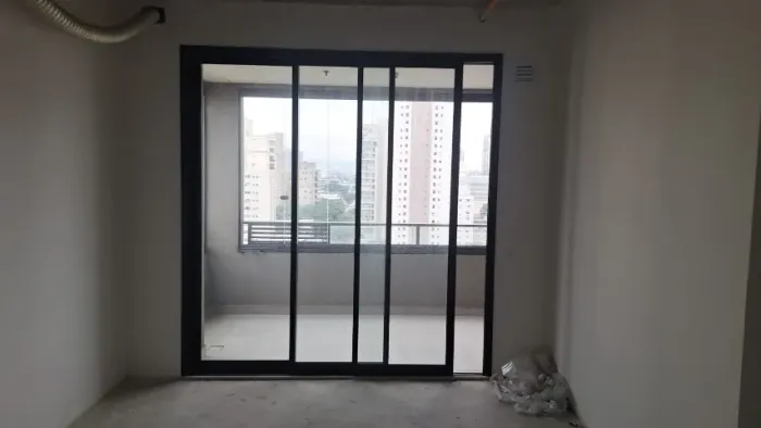 15 Portas de Correr em Alumínio e Vidro 260x245 cm - Seminovas