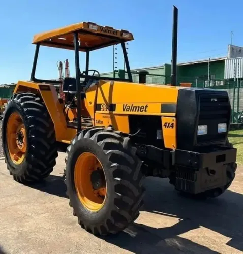 Trator Valmet 985 Turbo