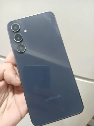 Samsung A35 