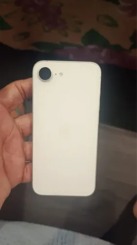 iPhone 16e