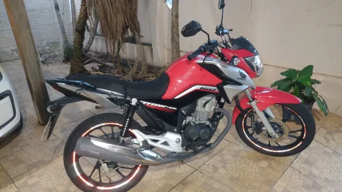 Vendo ou troco por carro do meu interesse...