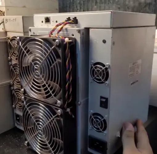 Mineradora de Bitcoin - Canaan Avalon 1246 - 85/87 TH - Revisada e Testada