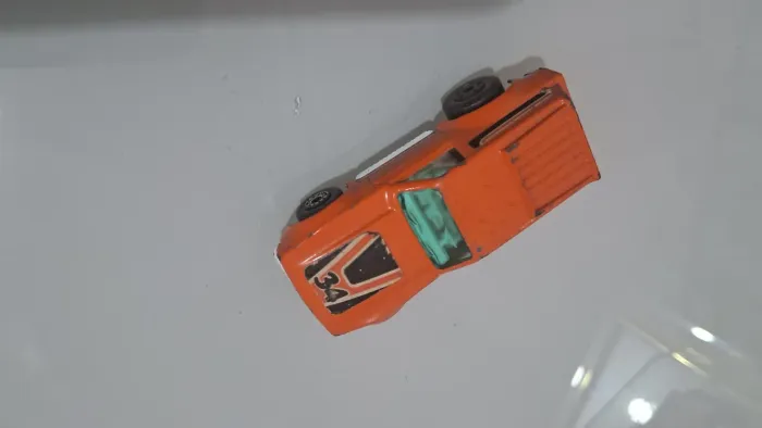 Rara miniatura Matchbox Superfast No. 34 Vantastic laranja.