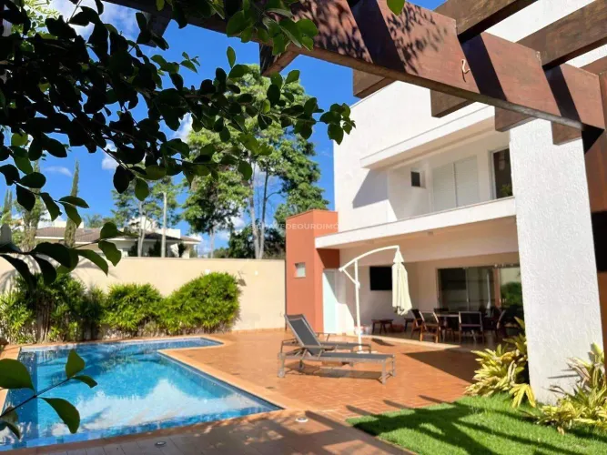 Casa em Condomínio à Venda no Flamboyant II Resid. Park.