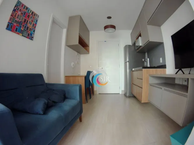 Apartamento mobiliado, com vaga e varanda para locação na Barra Funda