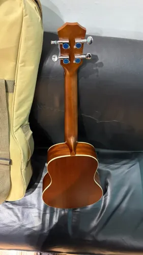 Ukulele Seizi Tenor Elétrico/Eletroacústico + Bag Original