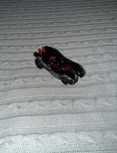 carrinho da Hot Wheels Prototype H-24 da linha Thrill Racers de 2011