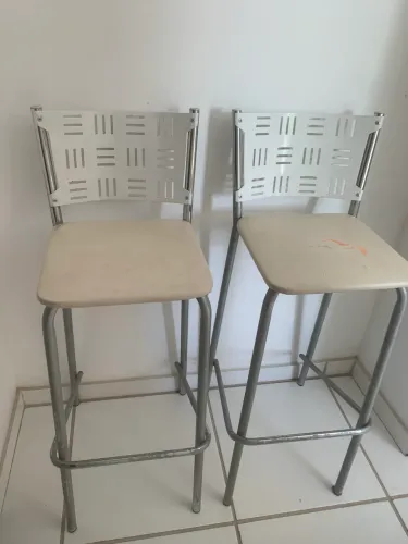 2 Cadeiras de Bancada