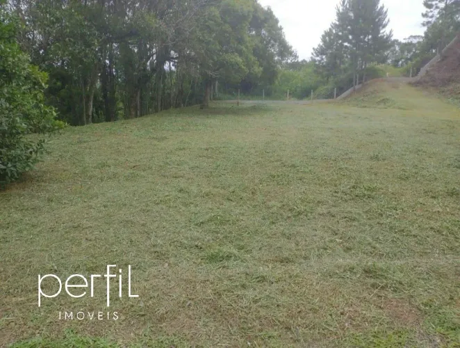 Terreno à venda com 2.915,66 m2 de área em Joinville-SC, bairro Vila Nova