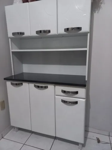 Armário Telasul 6 portas e 1 gaveta