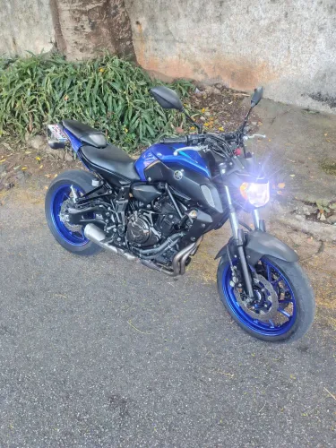 Vendo ou troco MT 07 2023