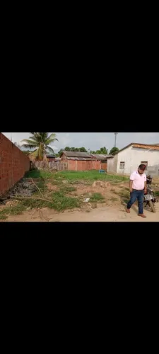 Vende-se este terreno