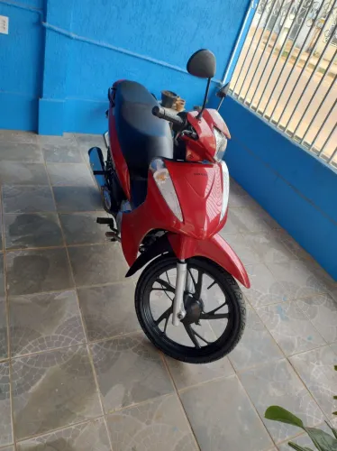 HONDA BIZ 125, SUPER CONSERVADA, MOTO DE MULHER, COM APENAS 24 MIL RODADOS.