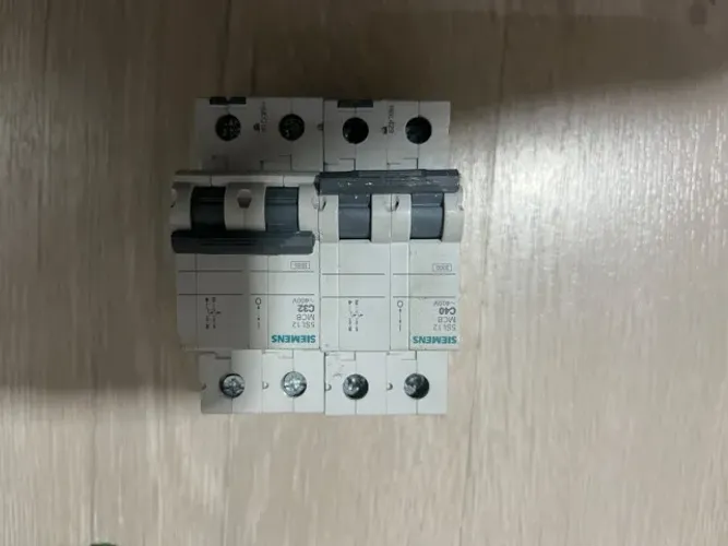 Disjuntor Siemens 5SL12 2P C32 - usado