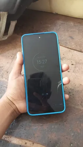 O celular Motorola g60 tá pegando tudo só a tela tá quebrada