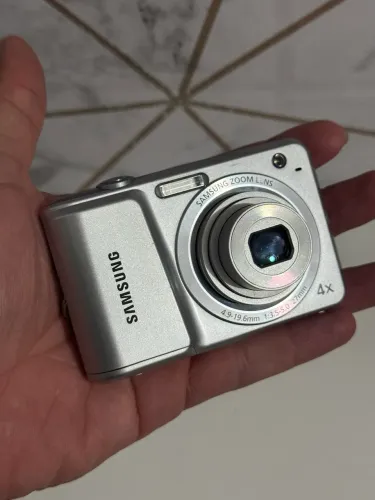 Câmera Samsung ES25