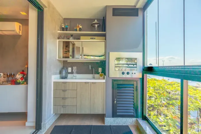 BS IMOBILIÁRIA VENDE!  Excelente apartamento localizado em Charitas, Niterói/RJ, com 183 m