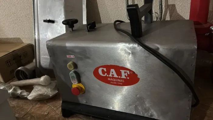 Moedor de Carne Industrial C.A.F. - 220V