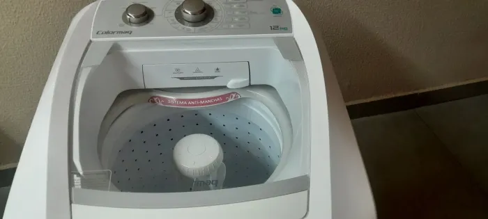 Máquina de lavar roupas 