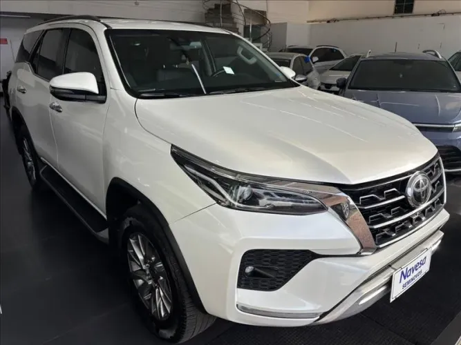 Toyota Hilux SW4 SRX 4X4 2.8 TDI 16V Dies. Aut. 2021