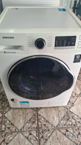 Vendo máquina de lavar samsung 11kg 110v muito concervada funcionando perfeitamente 