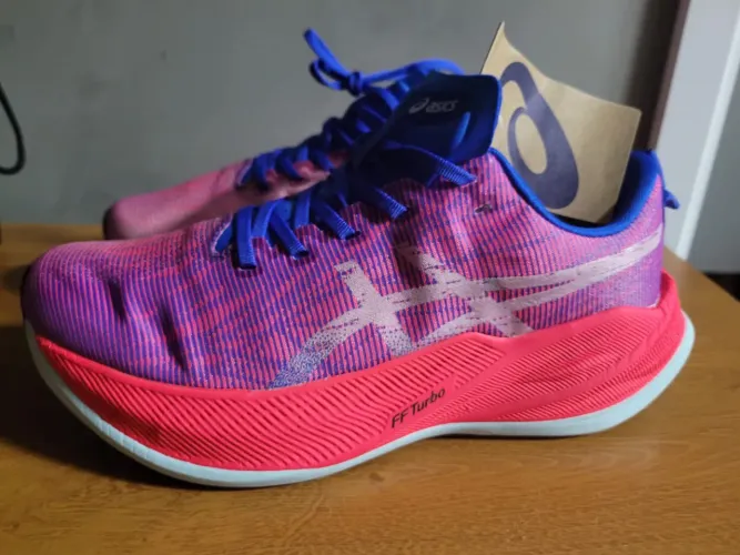 Asics superblast