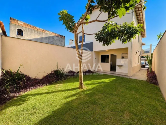 Casa Geminada com 3 Quartos sendo 1 Suíte para venda, 180m², 2 Vagas, Bairro Rio Branco, p