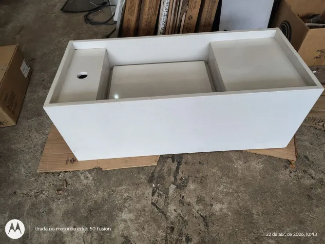 Bancada esculpida de mármore branco 80x35 bougut 