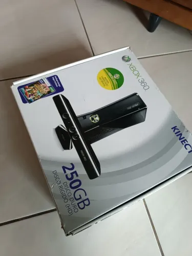 Xbox 360 + Kinect