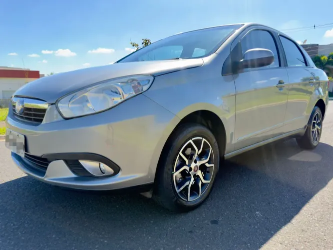 Fiat Siena Attractive 1.4 Fire Flex 8V 4P 2014