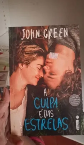 Kit com 3 John Green a Culpa é das estrelas, Cidades de Papel e outros.