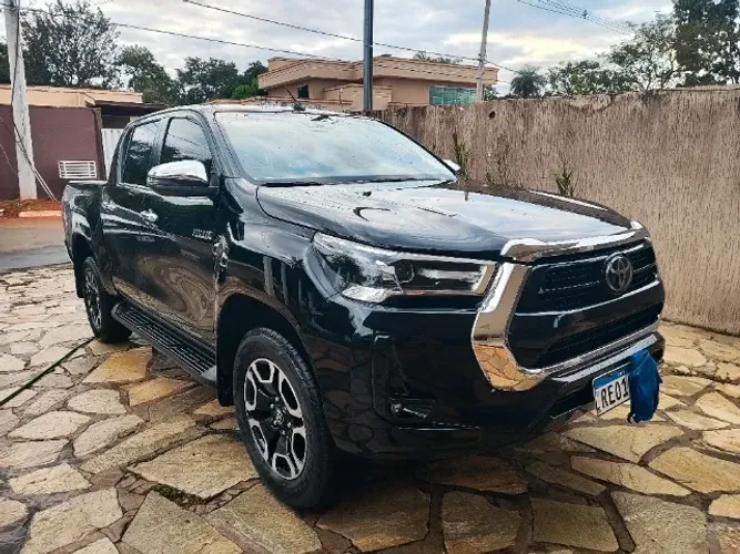 Toyota Hilux CD SRX 4X4 2.8 TDI 16V Diesel Aut. 2021