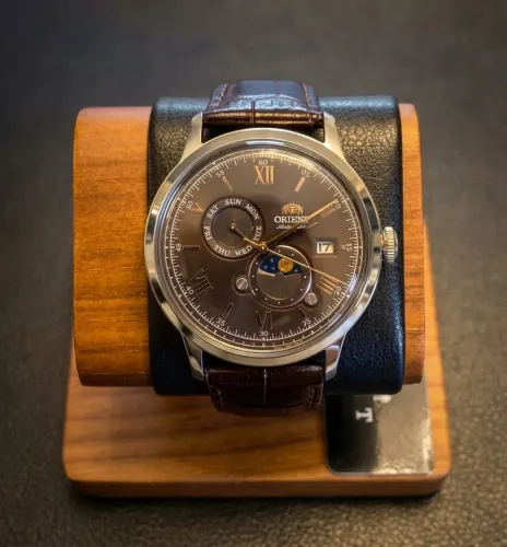 Relógio Orient Bambino Sun e Moon Novo