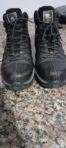 Botina MecBoot usada