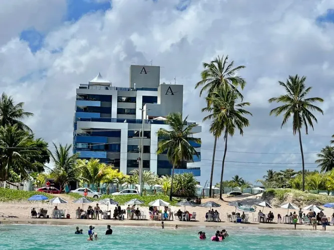 Vende-se apartamento no Blue Beach Pé na areia de Formosa, com 2 quartos, 65m2, vista par