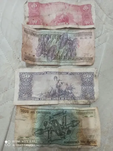 Vendo varias notas antigas