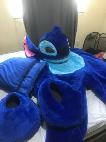 Vendo personagem vivo stitch