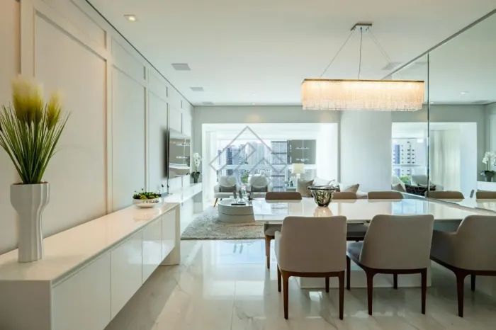 Apartamento com 2 Dormitórios à venda no Cambuí em Campinas/SP