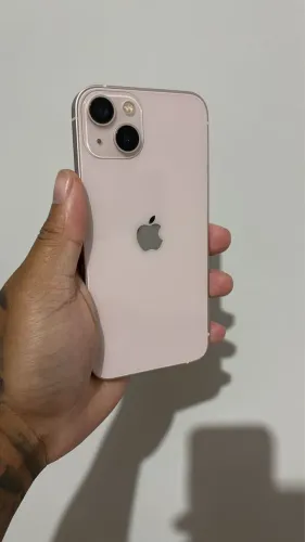 iPhone 13 Rosa( leia a descrição)