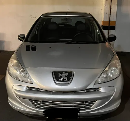 Peugeot 207 XR 1.4 Flex 8V 5P 2012