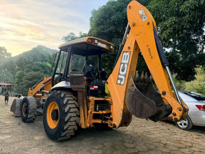 Retroescavadeira Jcb 3c 2011 4x4