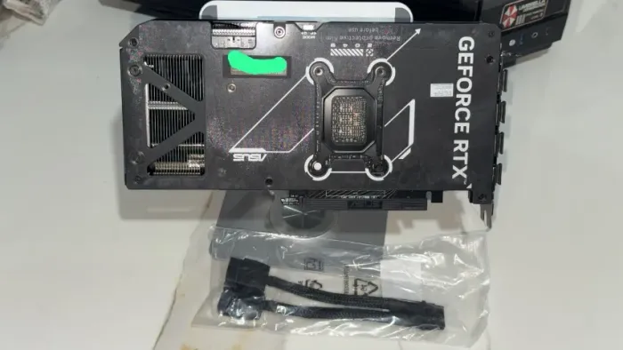 RTX 5070 12GB Asus No Plástico