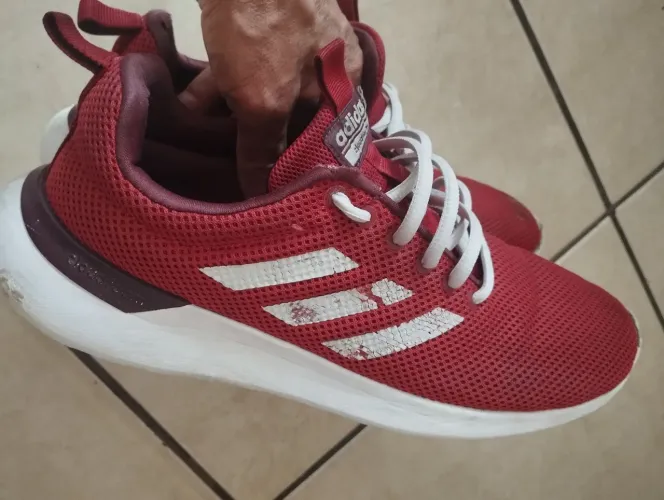Tênis masculino Adidas número 41