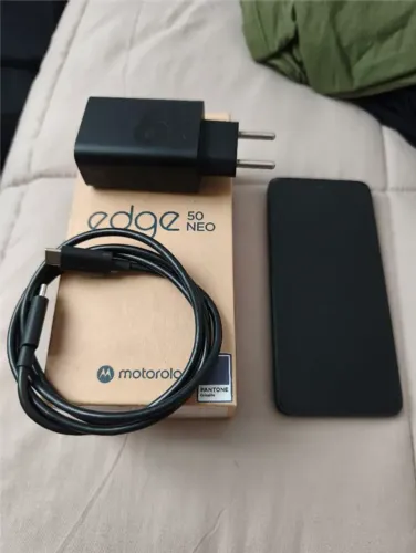 Motorola Edge 50 Neo 256GB Pantone Grisaille | Completo | NF | Perfeito Estado