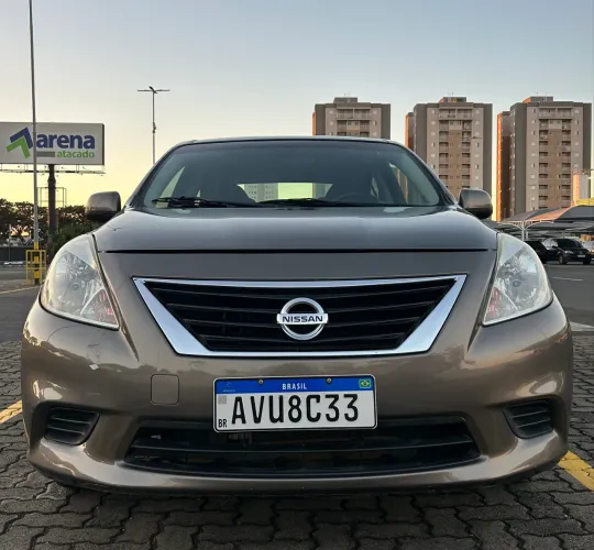 Nissan Versa SV 1.6 16V Flex Fuel 4P Mec. 2013