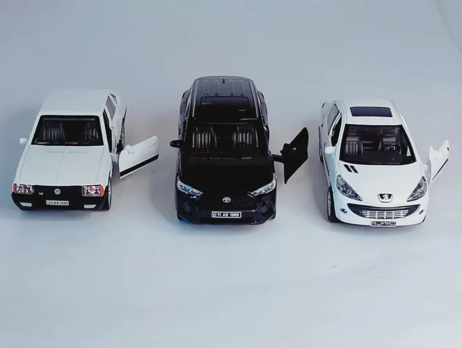 Kit 3 Miniaturas de carrinhos de metal 1:32
