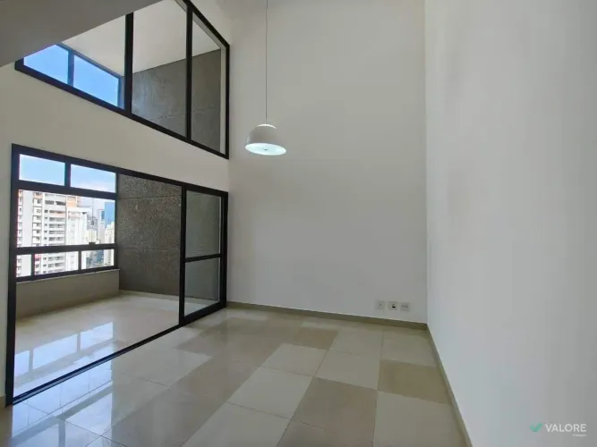 Apartamento de 138 metros, 4 quartos, 1 suíte , varanda com pé direito duplo