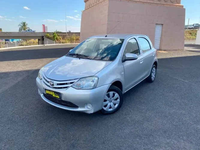 Toyota Etios X 1.3 Flex 16V 5P Mec. 2016
